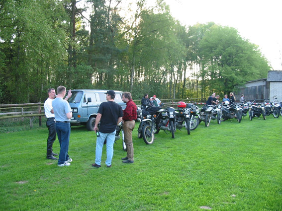 Unsere XT 500 Party-Wiese