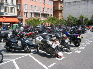 Kostenloser 2-Radparkplatz in Nizza
